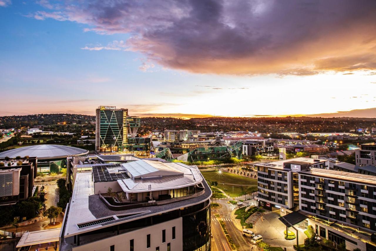 Menlyn Maine Residence Unit 1419 Pretoria Exterior photo